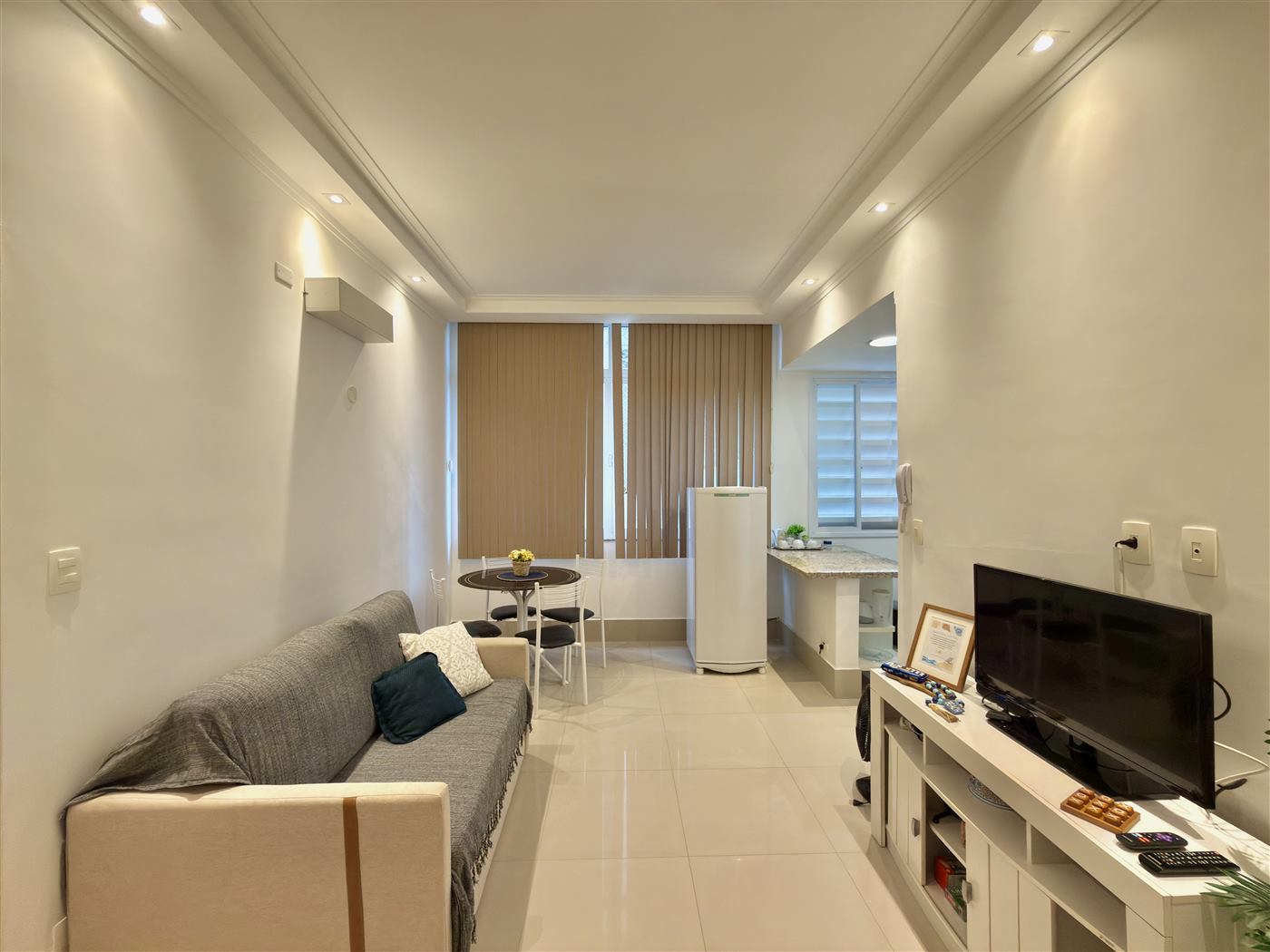 Sala de estar com TV